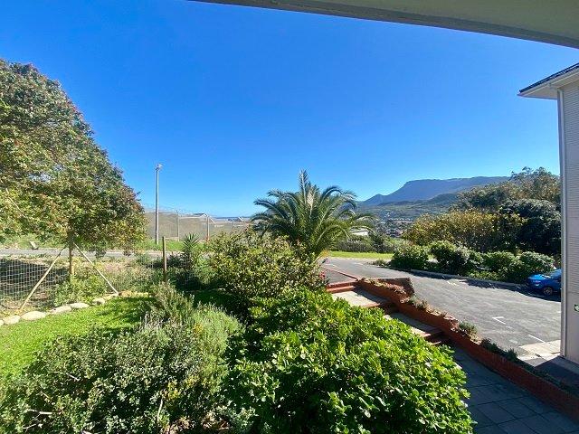 2 Bedroom Property for Sale in Fish Hoek Western Cape